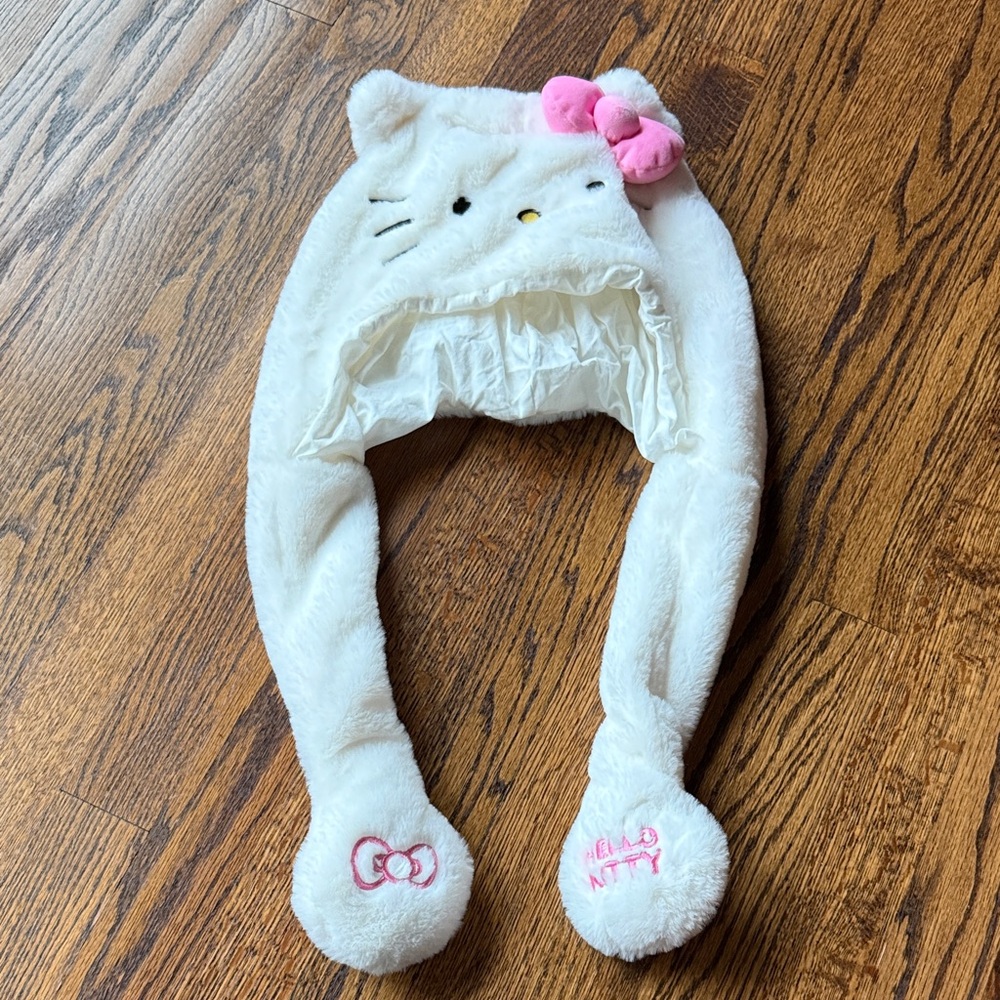 B18 Hello Kitty White and Pink Kids Hat